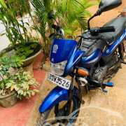 BAJAJ PLATINA 2016