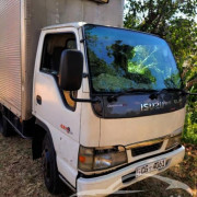 ISUZU NKR 81E 2004