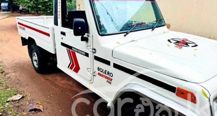 MAHINDRA BOLERO 2011