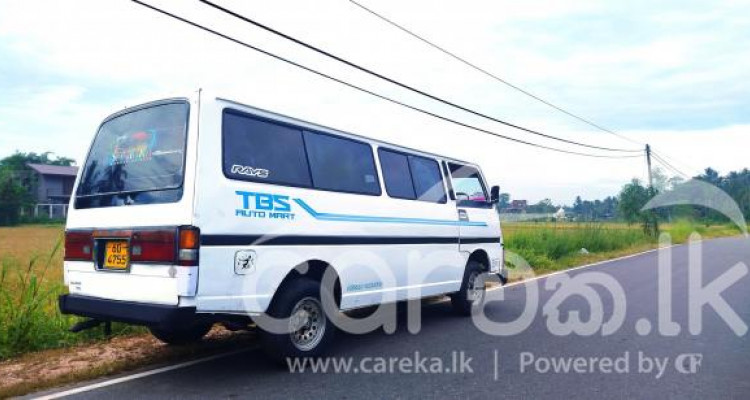 NISSAN CARAVAN 1987