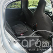 TOYOTA VITZ 2015