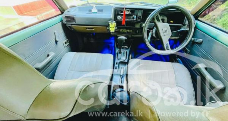 TOYOTA COROLLA DX WAGON KE72 1985