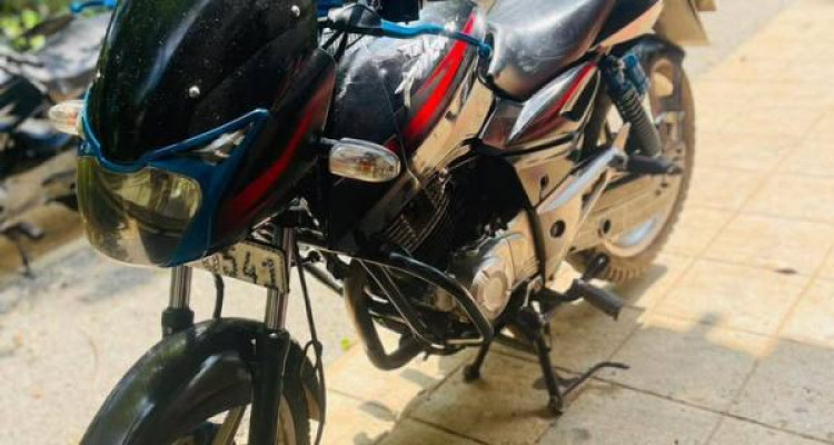 BAJAJ PULSAR 150 2012