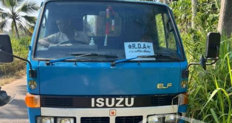 ISUZU ELF 1982