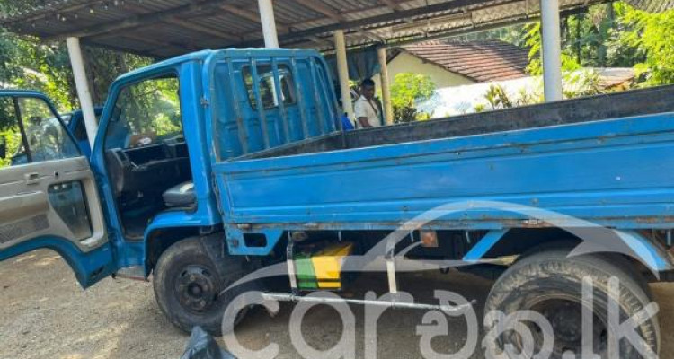 ISUZU ELF 1982