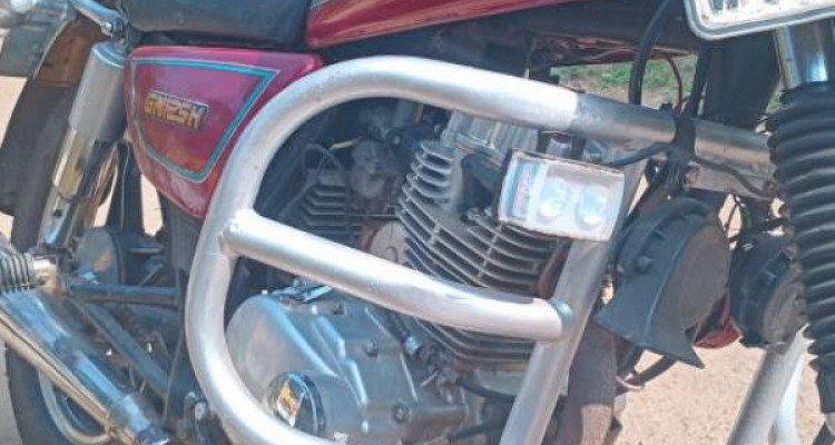 SUZUKI GN125 2007