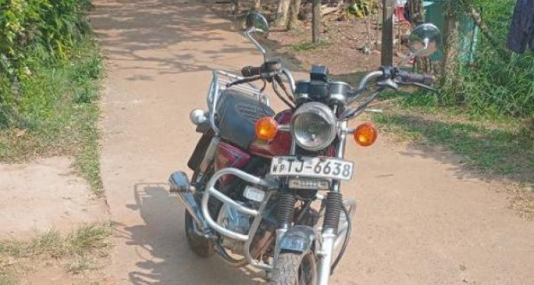 SUZUKI GN125 2007