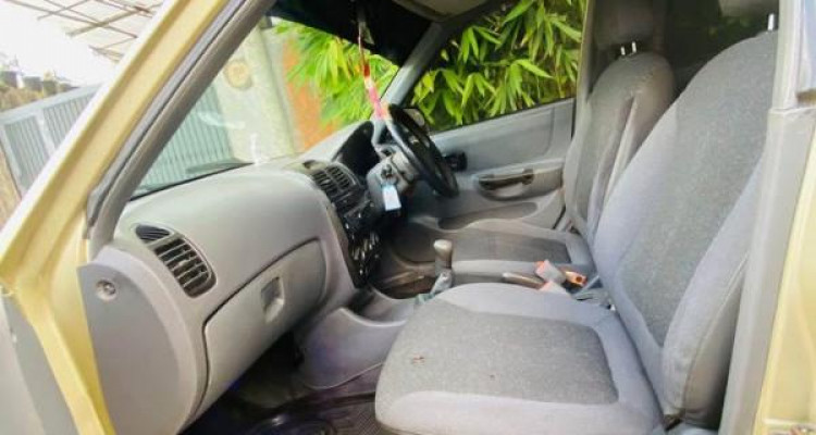 HYUNDAI ACCENT 2000