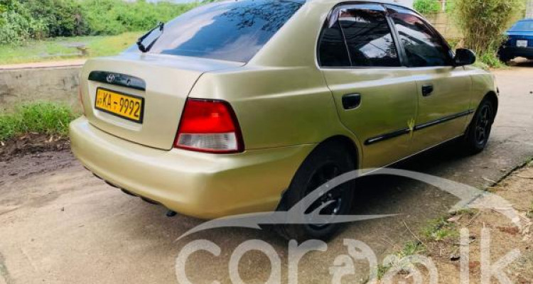 HYUNDAI ACCENT 2000