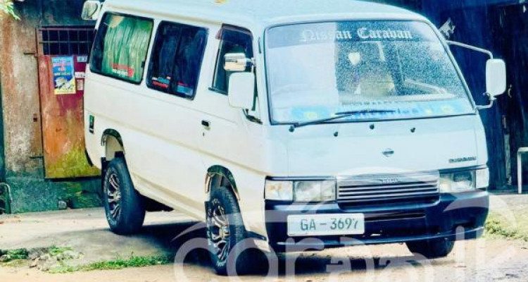 NISSAN CARAVAN 1995