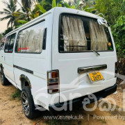 NISSAN CARAVAN 1995