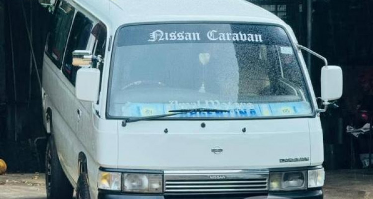 NISSAN CARAVAN 1995