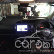 TOYOTA VITZ 2017