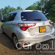 TOYOTA VITZ 2017