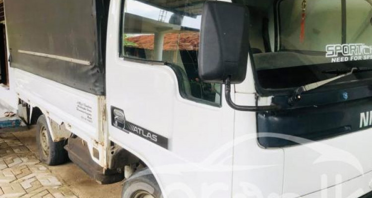 NISSAN ATLAS 1997