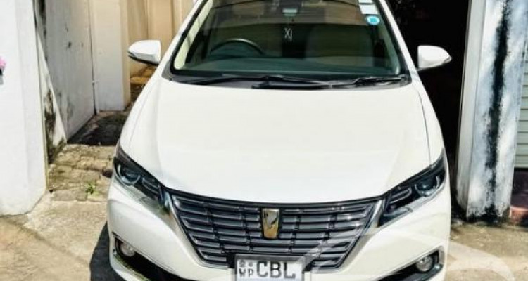 TOYOTA PREMIO 2020