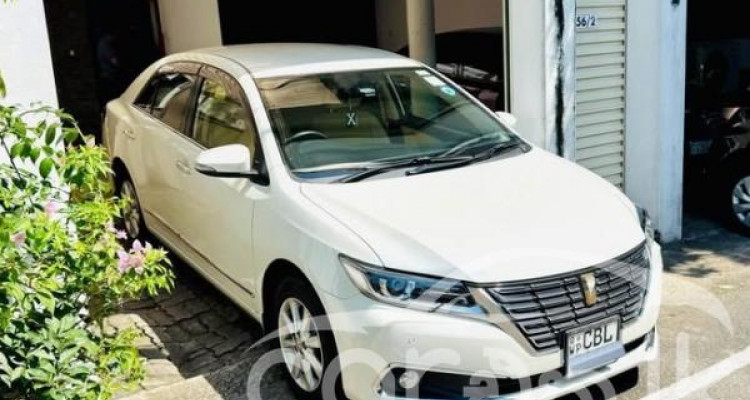 TOYOTA PREMIO 2020