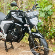YAMAHA FZ 2015