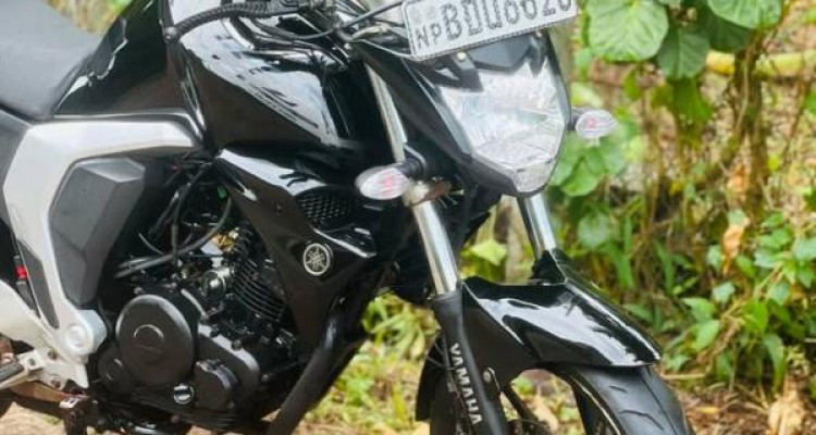 YAMAHA FZ 2015