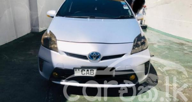 TOYOTA PRIUS 2012