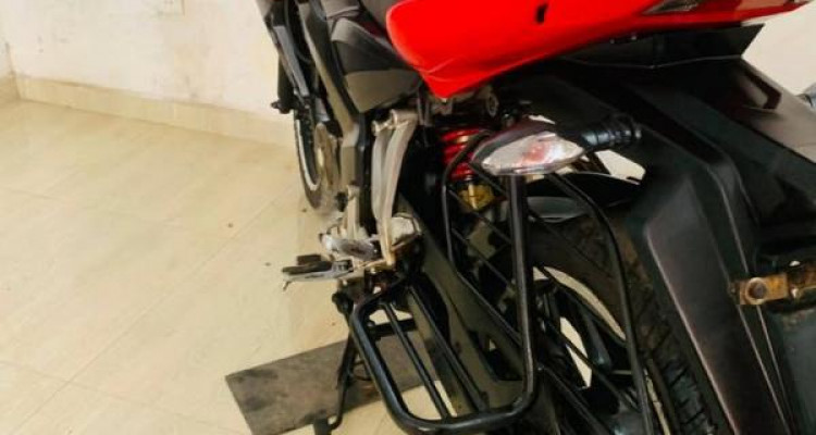 BAJAJ PULSAR 2016