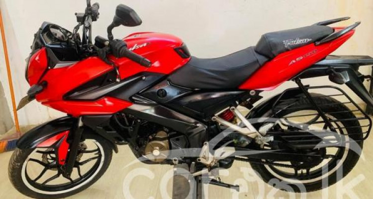 BAJAJ PULSAR 2016