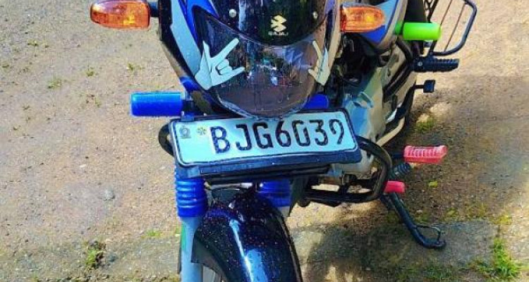 BAJAJ CT100 2024