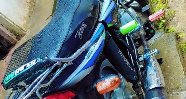 BAJAJ CT100 2024