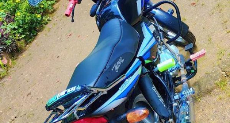BAJAJ CT100 2024