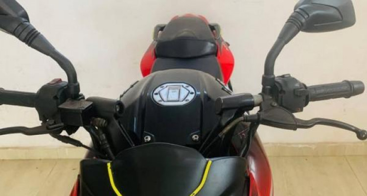 BAJAJ PULSAR NS 2017
