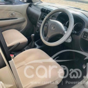 TOYOTA AVANZA 2011