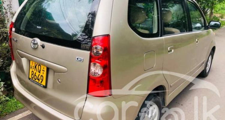 TOYOTA AVANZA 2011