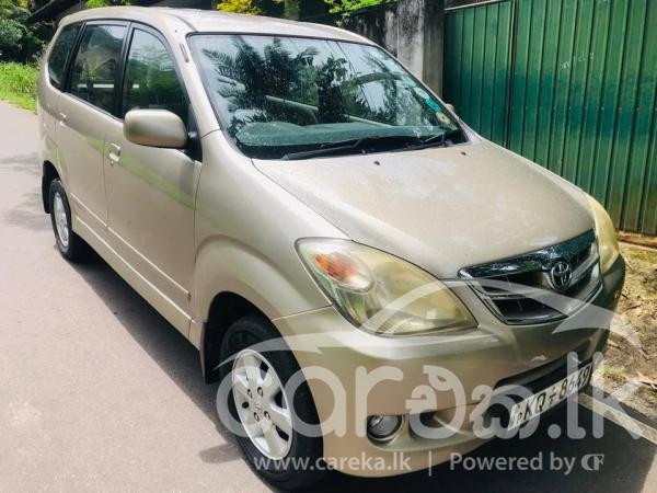 TOYOTA AVANZA 2011