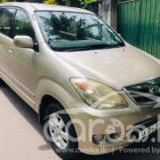 TOYOTA AVANZA 2011