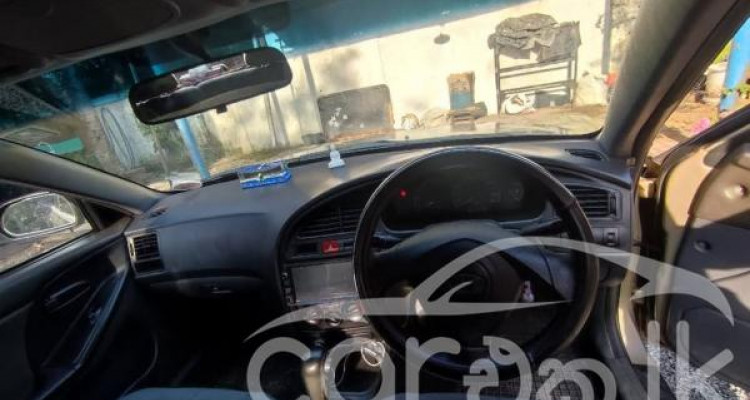 HYUNDAI ELANTRA 2001
