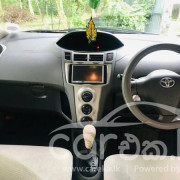 TOYOTA VITZ 2008
