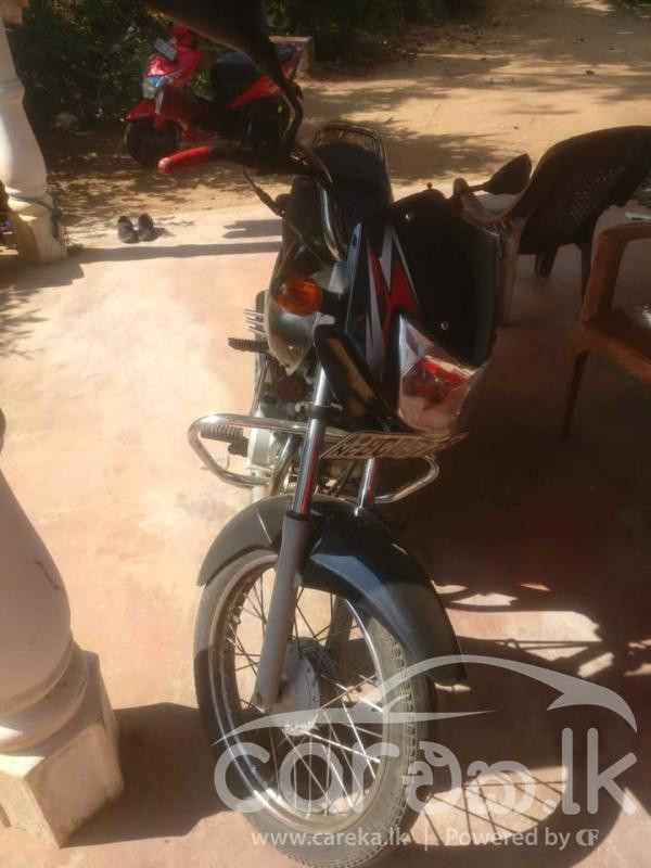 BAJAJ CT100 2015