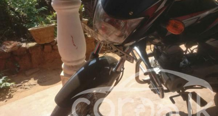 BAJAJ CT100 2015