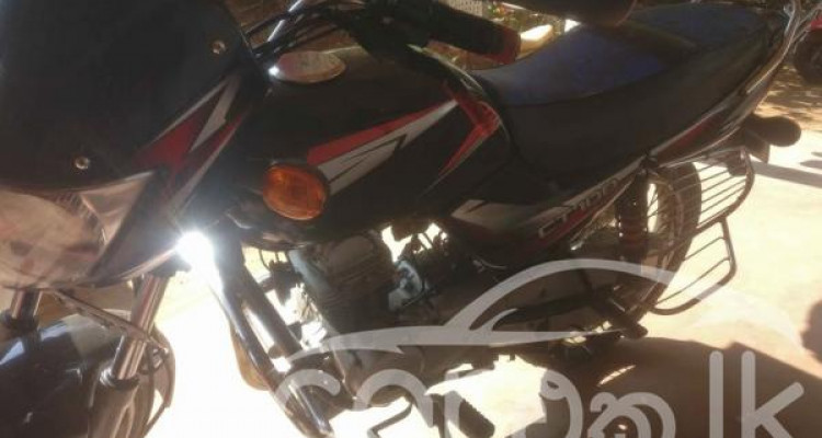 BAJAJ CT100 2015