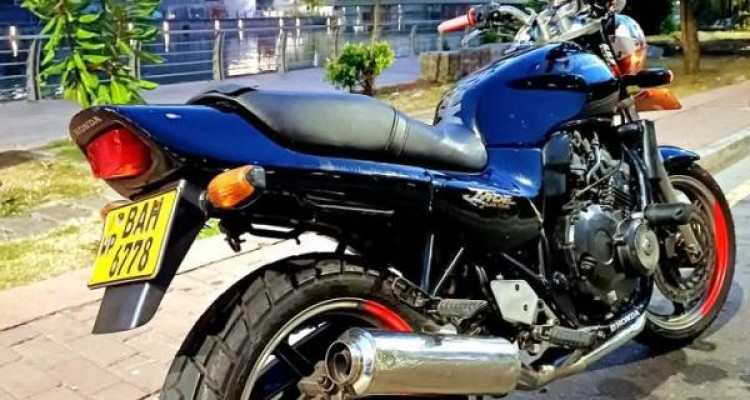 HONDA JADE 2010