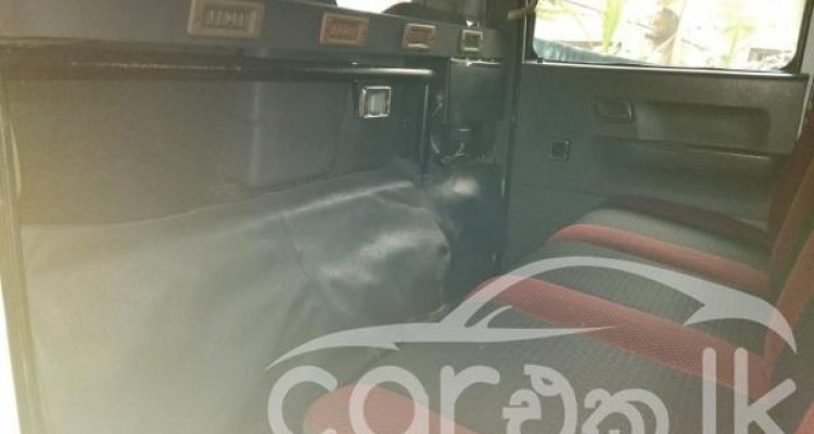 MITSUBISHI CANTER CREW CAB 1986