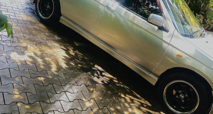 NISSAN BLUEBIRD 1996