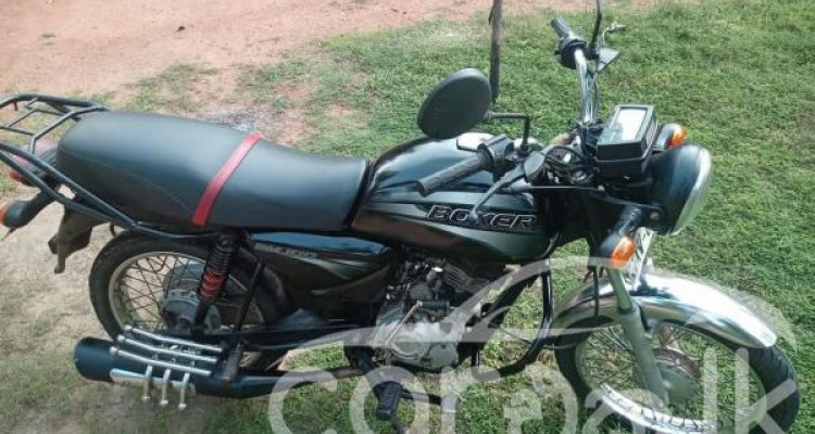 BAJAJ BOXER 2012