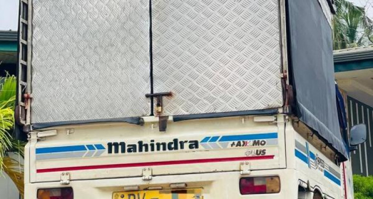 MAHINDRA MAXXIMO PLUS 2013
