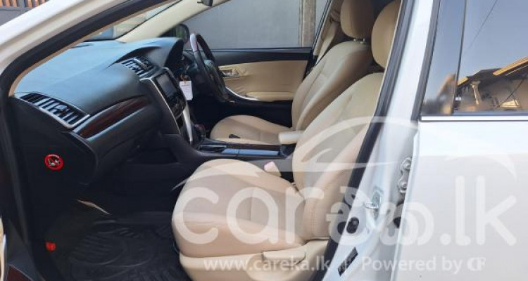 TOYOTA PREMIO 2017