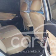 TOYOTA PREMIO 2017