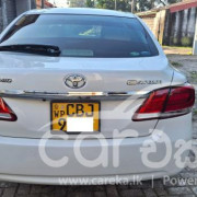 TOYOTA PREMIO 2017