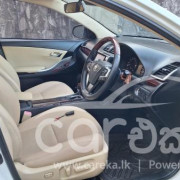 TOYOTA PREMIO 2017