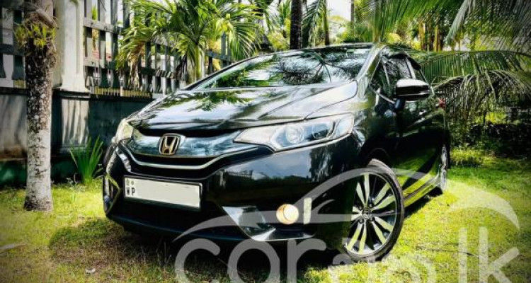 HONDA FIT GP5 2015