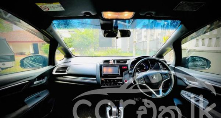 HONDA FIT GP5 2015